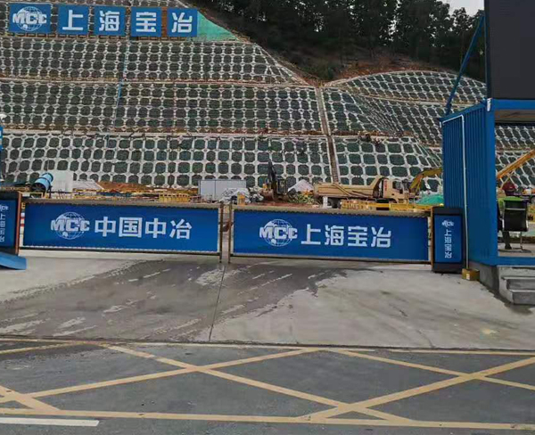 包头百叶广告道闸